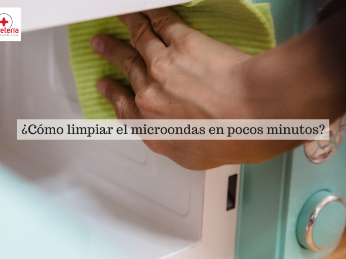 Cómo limpiar y desinfectar un microondas por dentro
